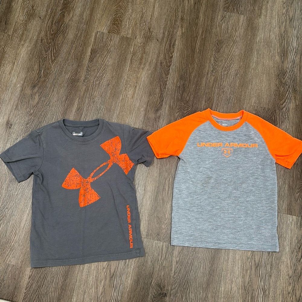 boys size 5 under armour gray and orange athletic t shirts
